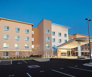 Photo 2 - Fairfield Inn & Suites by Marriott Dayton North