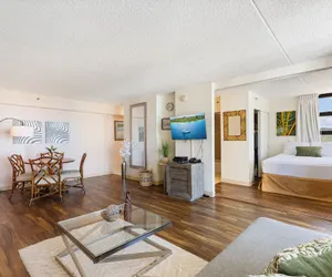 Photo 3 - Beautifully Renovated 32nd Floor Deluxe Ocean View Waikiki Condo by Koko Resort Vacation Rentals
