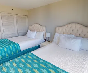 Photo 5 - Sleek & Modern 32nd Floor Condo at the Waikiki Banyan - Free parking! by Koko Resort Vacation Rentals