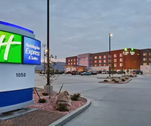 Photo 2 - Holiday Inn Express & Suites Green River, an IHG Hotel