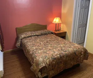 Photo 5 - Gateway Inn