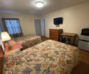 Photo 4 - Gateway Inn