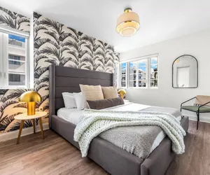 Photo 4 - Luxuri Suites