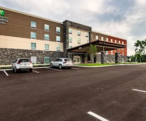 Photo 2 - Holiday Inn Express & Suites Dayton East - Beavercreek, an IHG Hotel