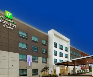 Photo 2 - Holiday Inn Express & Suites Stafford NW - Sugar Land, an IHG Hotel