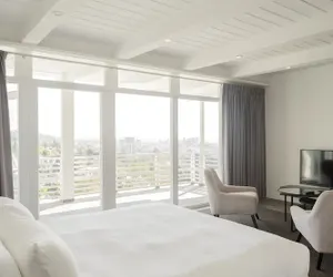 Photo 5 - Hollywood Hills Hotel