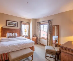 Photo 3 - Comfortable 1 Bedroom Slopeside Condo - No Cleaning Fee! by RedAwning