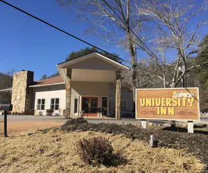 Photo 2 - The University Inn