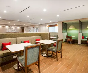 Photo 3 - Hampton Inn & Suites North Port