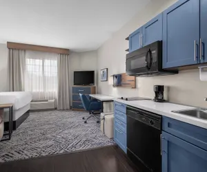 Photo 2 - Candlewood Suites Alexandria by IHG