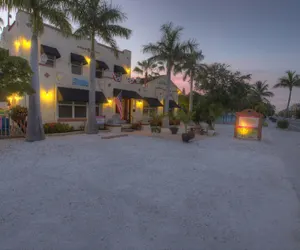 Photo 3 - The Ringling Beach House