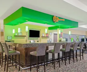 Photo 4 - La Quinta Inn & Suites by Wyndham Elk City