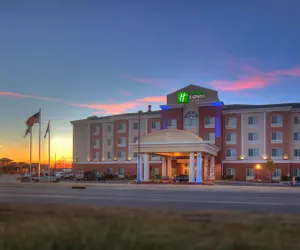 Photo 2 - Holiday Inn Express Hotel & Suites Elk City, an IHG Hotel