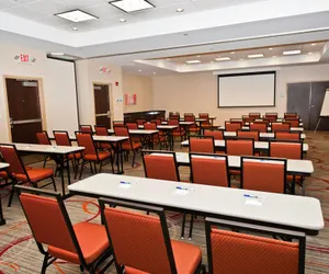 Photo 2 - Holiday Inn Express & Suites Columbus - Easton Area by IHG