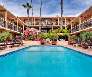 Photo 2 - 14 West Hotel