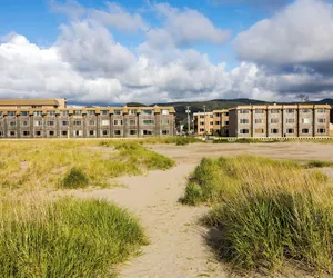 Photo 2 - Ebb Tide Oceanfront Inn