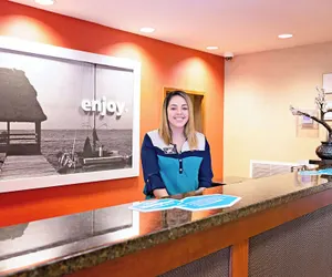 Photo 4 - Hampton Inn & Suites Jacksonville