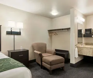 Photo 3 - Baymont by Wyndham Glenwood