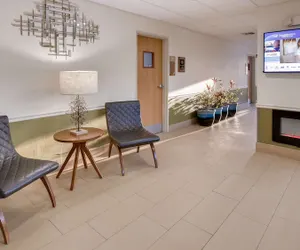 Photo 2 - Best Western Rayne Inn