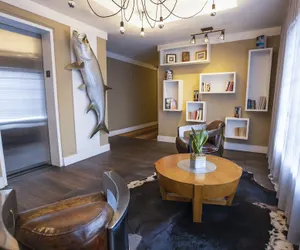 Photo 4 - Lincoln Arms Suites