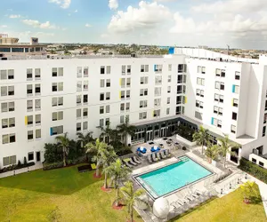 Photo 2 - Aloft Miami Doral