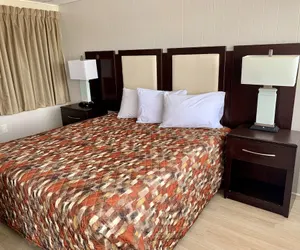 Photo 4 - Cabana Motel