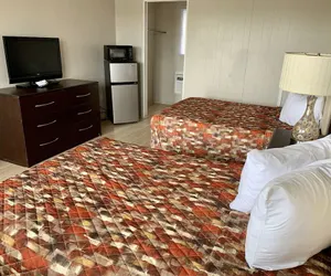 Photo 5 - Cabana Motel