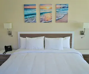 Photo 5 - The Diane Oceanfront Suites