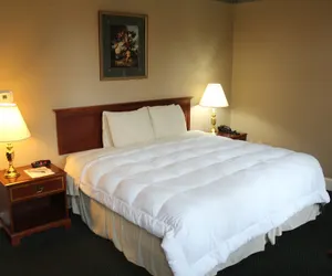 Photo 2 - Bertram Inn at Glenmoor