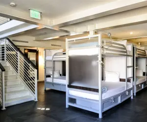 Photo 3 - Posh South Beach Hostel