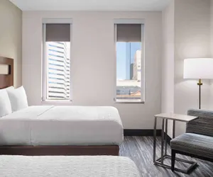 Photo 5 - Hampton Inn & Suites Denver Downtown-Convention Center