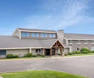 Photo 2 - AmericInn by Wyndham Two Harbors Near Lake Superior