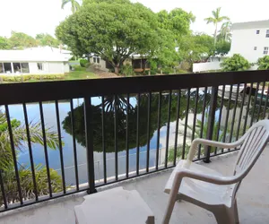 Photo 2 - Surfsider Resort