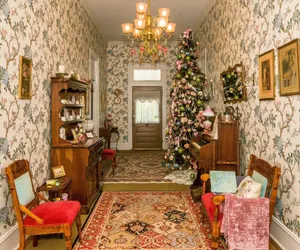 Photo 3 - Holly House of Hamilton