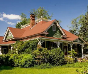 Photo 2 - Holly House of Hamilton