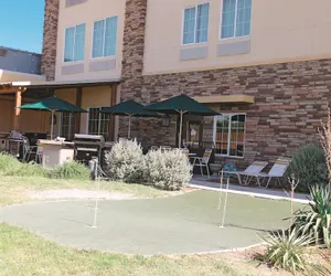 Photo 2 - La Quinta Inn & Suites by Wyndham Pecos