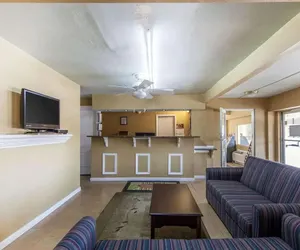 Photo 3 - Days Inn by Wyndham Calhoun GA I-75 and US-41