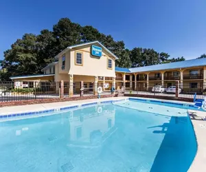 Photo 2 - Days Inn by Wyndham Calhoun GA I-75 and US-41