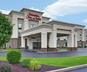 Photo 2 - Hampton Inn and Suites New Hartford/Utica