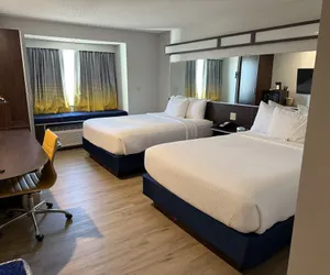 Photo 3 - Microtel Inn & Suites by Wyndham Wheeling at Highlands