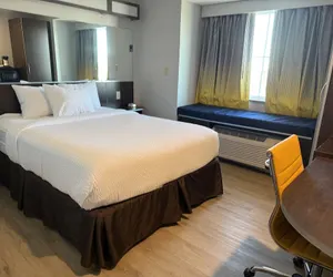 Photo 5 - Microtel Inn & Suites by Wyndham Wheeling at Highlands
