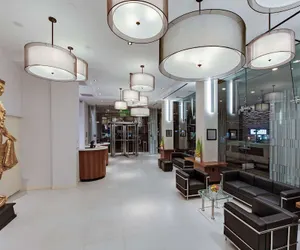 Photo 3 - Wyndham Garden Chinatown