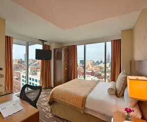 Photo 2 - Wyndham Garden Chinatown