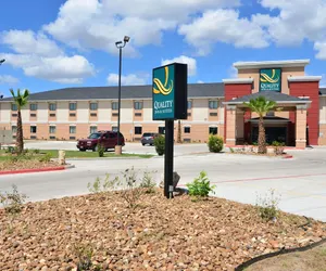 Photo 2 - Quality Inn & Suites Kenedy - Karnes City