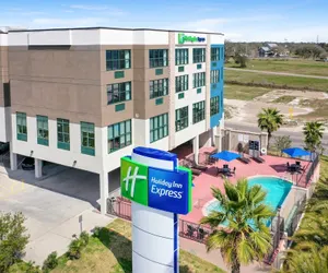 Photo 2 - Holiday Inn Express Gulfport Beach, an IHG Hotel