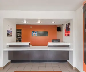 Photo 5 - Motel 6 Overland Park, KS