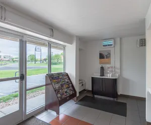 Photo 3 - Motel 6 Overland Park, KS