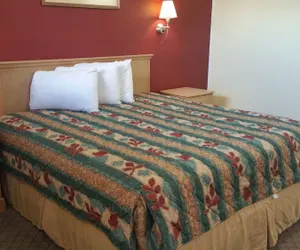 Photo 2 - Rodeway Inn Kansas City Downtown Area