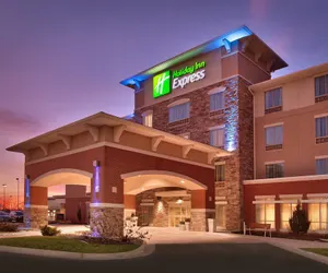 Photo 2 - Holiday Inn Express and Suites Overland Park, an IHG Hotel