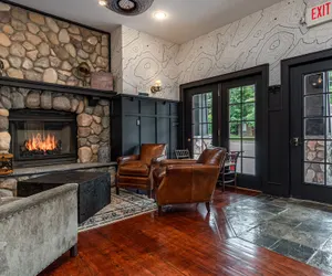 Photo 5 - The Alpine Lodge